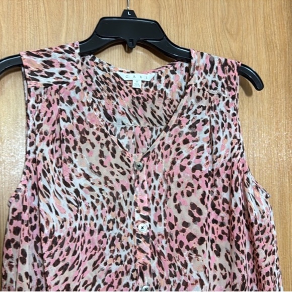 Cabi Leopard Print Sleeveless Top size medium - Picture 3 of 5